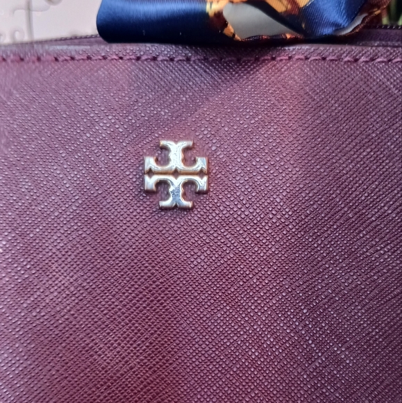 Tory Burch Maroon Emerson Large Tote GUC - Picture 4 of 16